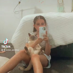 Meet your Posher, Eloise